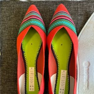 Rothy’s points - inverse stripe size 10.5